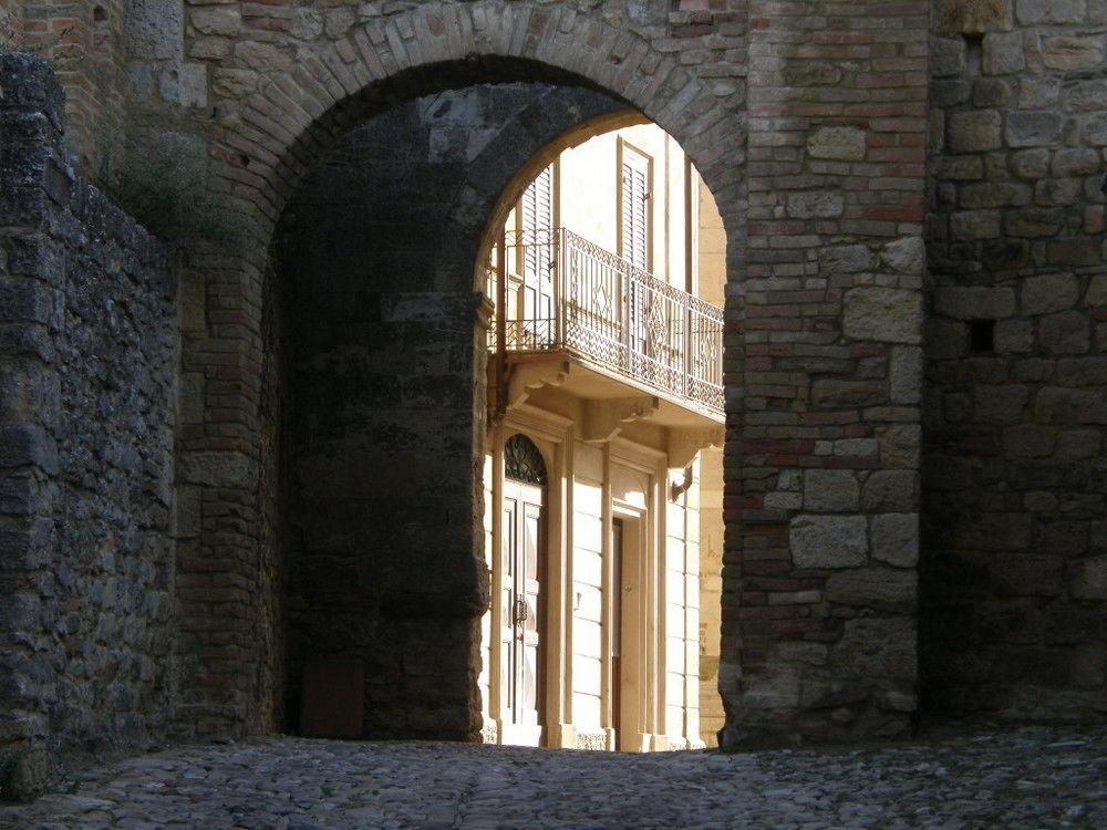 Hotel Castello Di Vigoleno Exterior foto