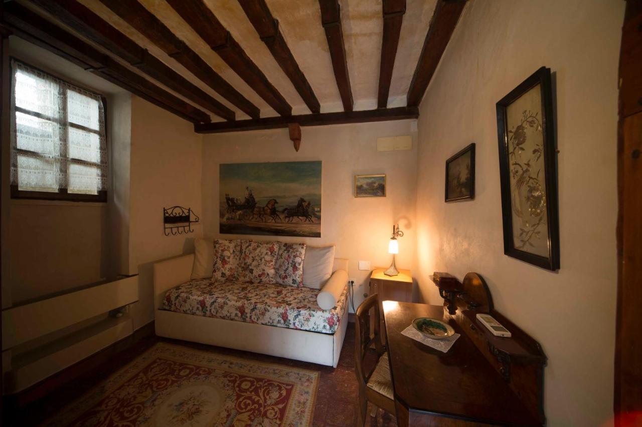 Hotel Castello Di Vigoleno Exterior foto